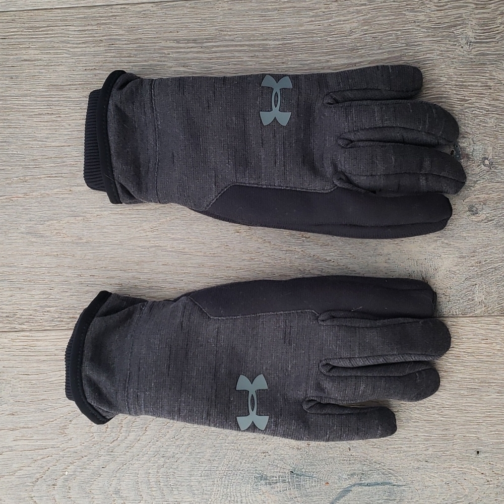 Under Armour youth gloves M